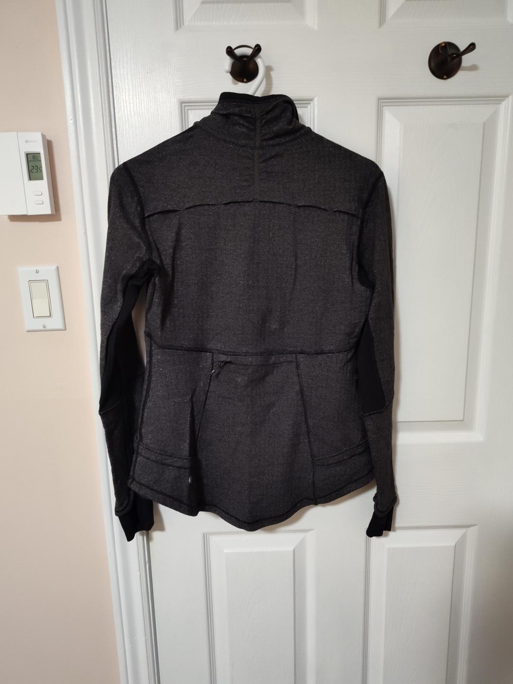 Lululemon Herringbone Pullover Jacket Size 10 Grey Black - Picture 2 of 10
